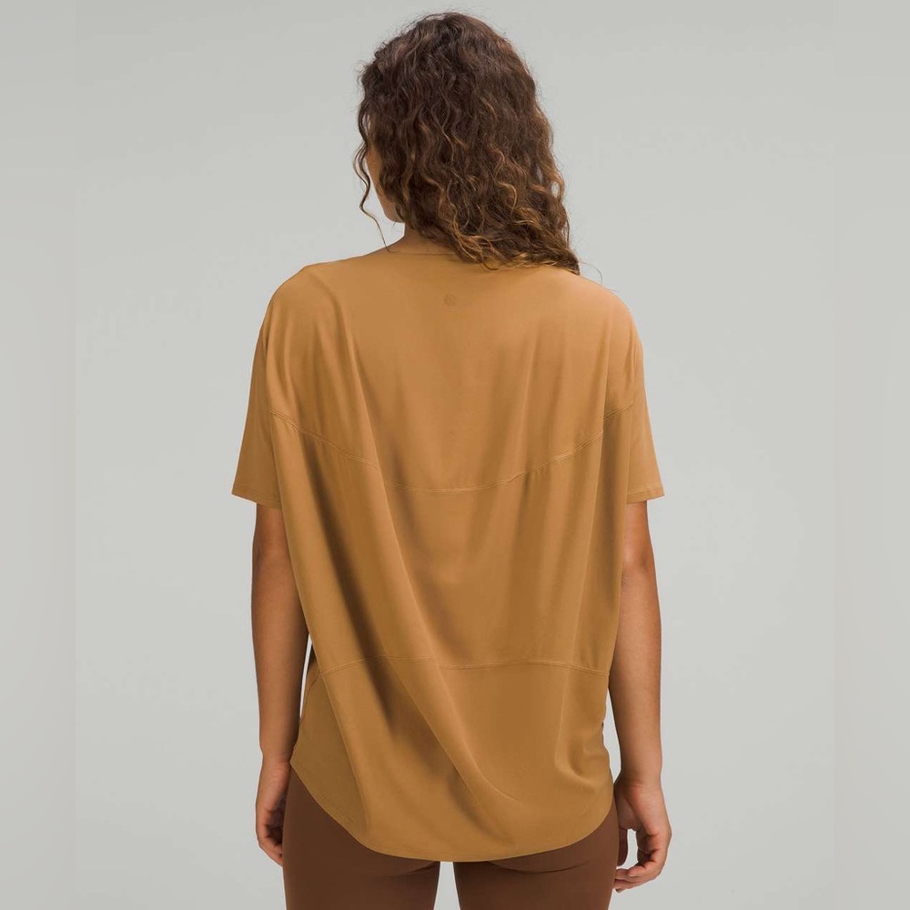 Lululemon Back In Action Short Sleeve T-shirt **light tuape brown**